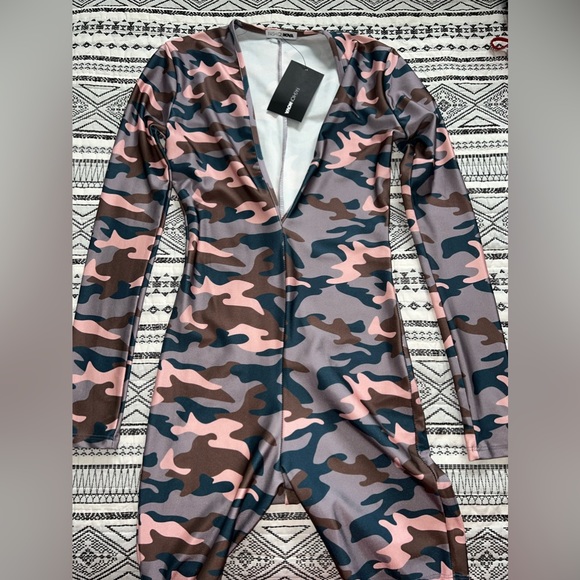 Romper - Picture 1 of 1